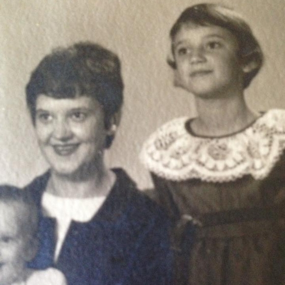 Meet your Posher, Lisa - Picture 1 of 1